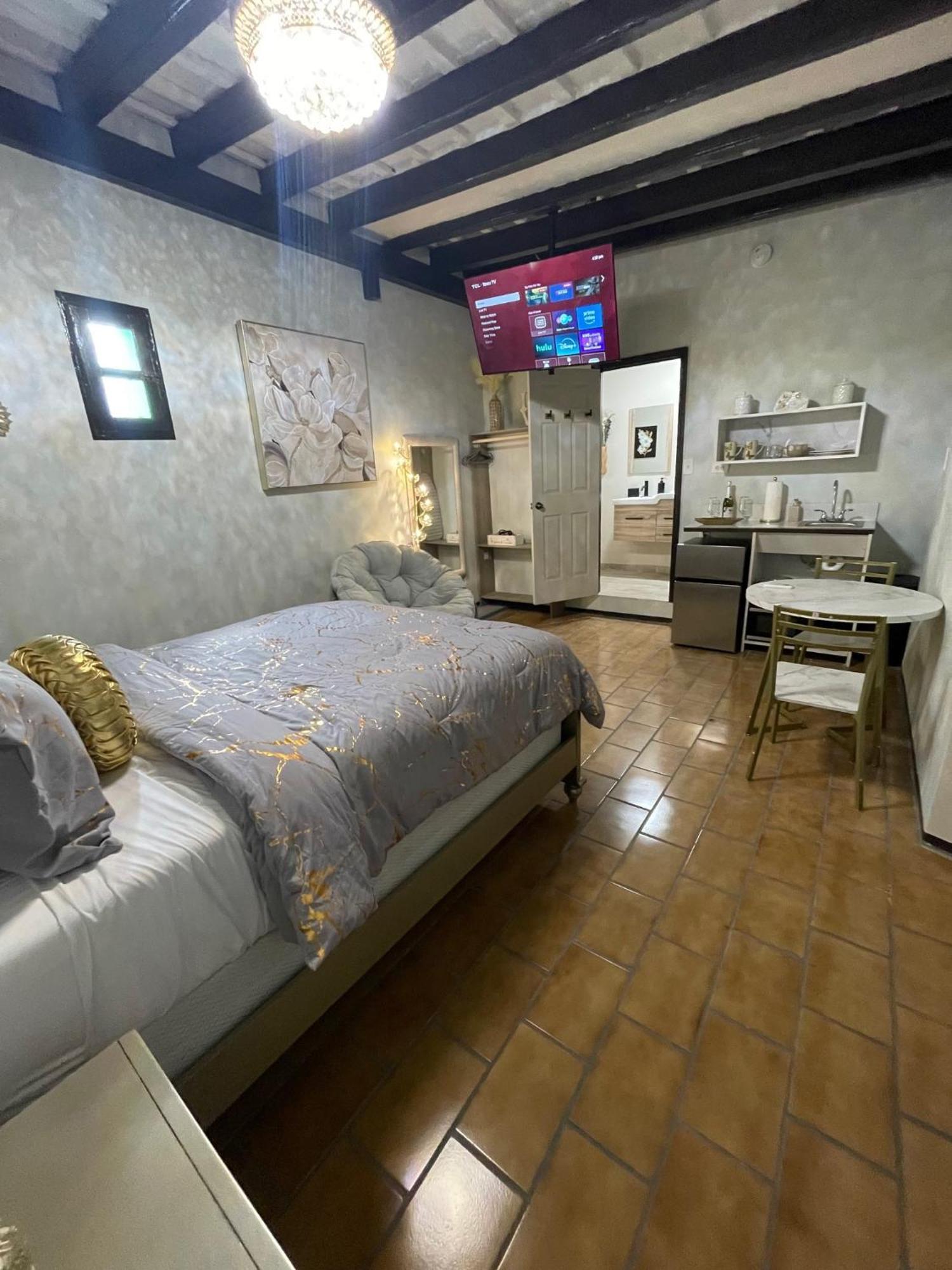 The Suites & Vintage Apartment At Casa Of Essence In Heart Of Old サンジョアン エクステリア 写真