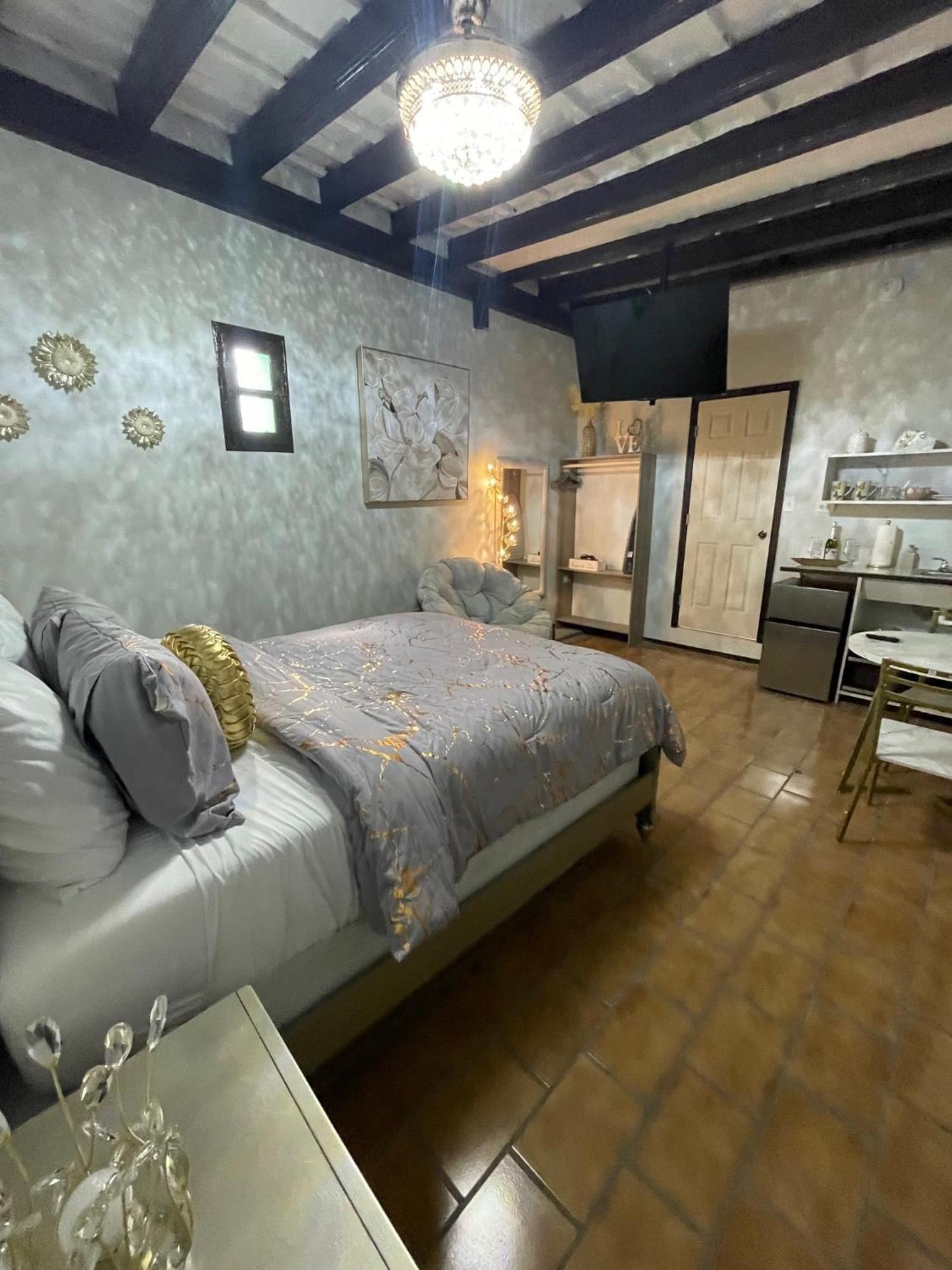 The Suites & Vintage Apartment At Casa Of Essence In Heart Of Old サンジョアン エクステリア 写真
